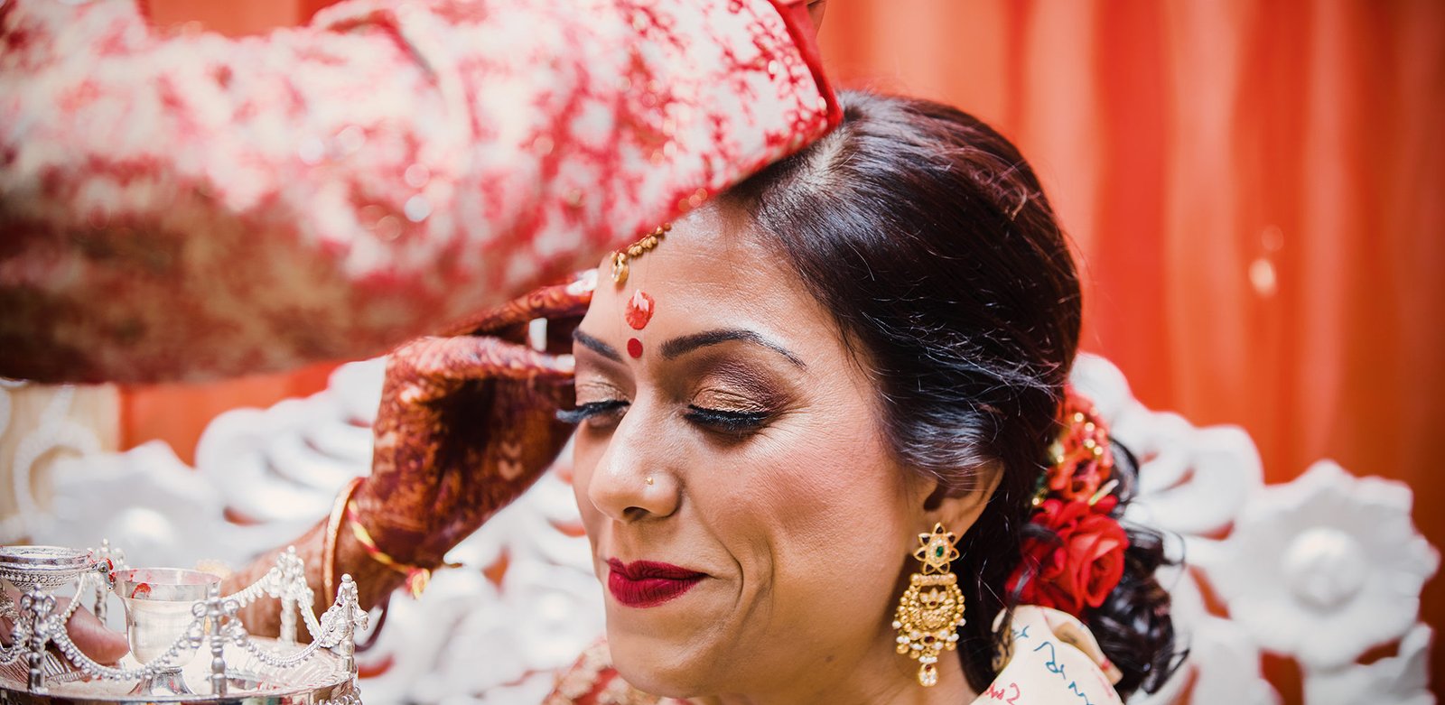 WEDDING PHOTOGRAPHER WEDDING PHOTOGRAPHER