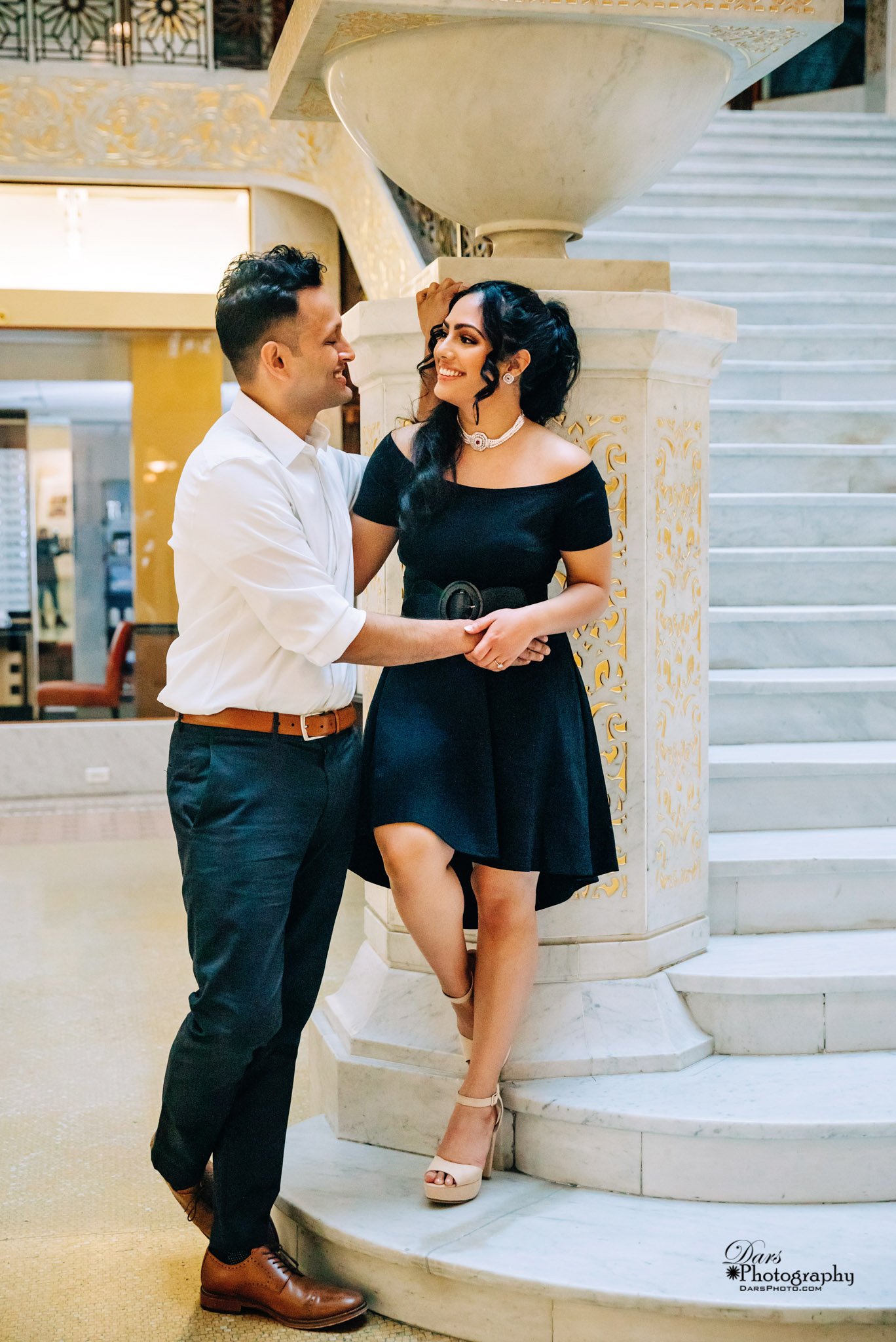 PRE-WEDDING PHOTOSHOOT POSES